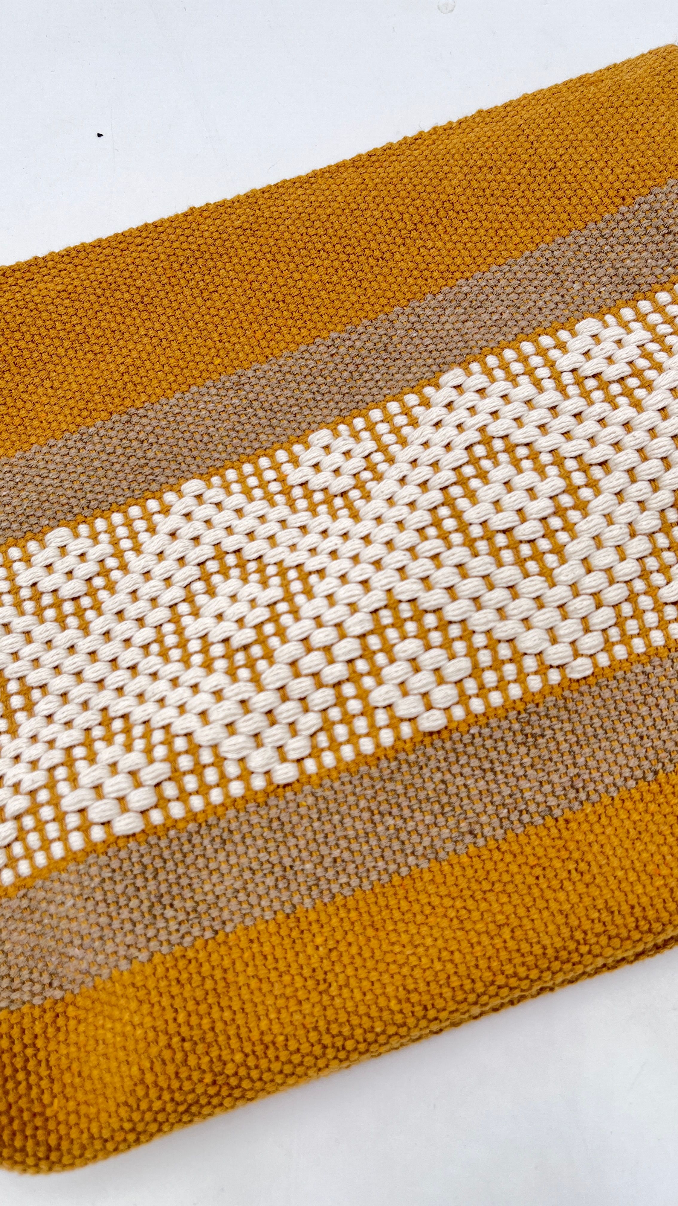 Juego Cosmetiquera Color Mostaza Con Natural Y Camello