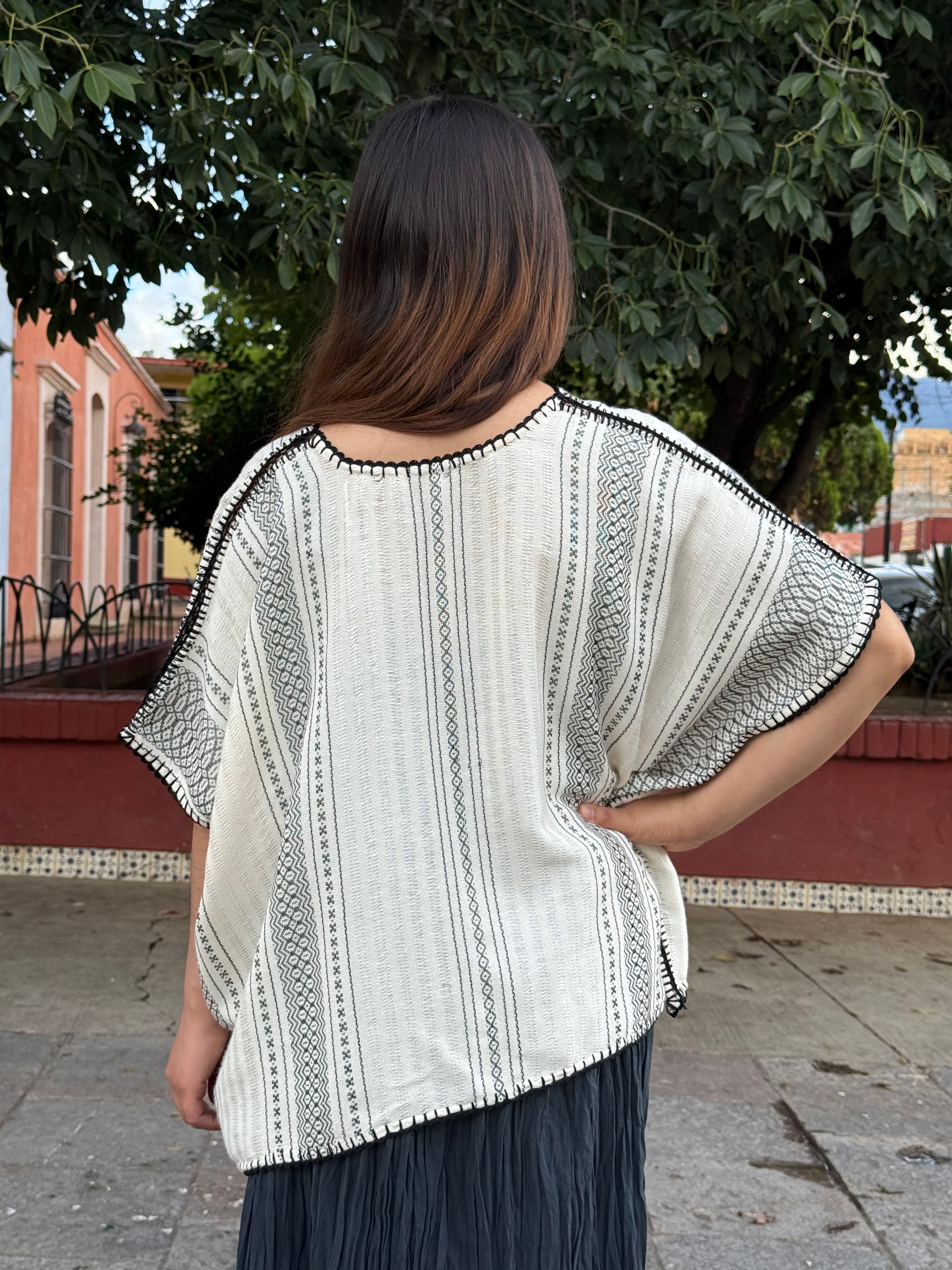 Blusa Mariposa Natural